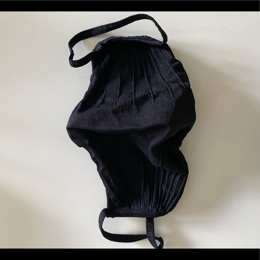 SKIMS face mask Onyx
